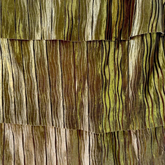 New Direction M Gold metallic layered Special Occasions tank w/back keyhole. - Picture 4 of 7